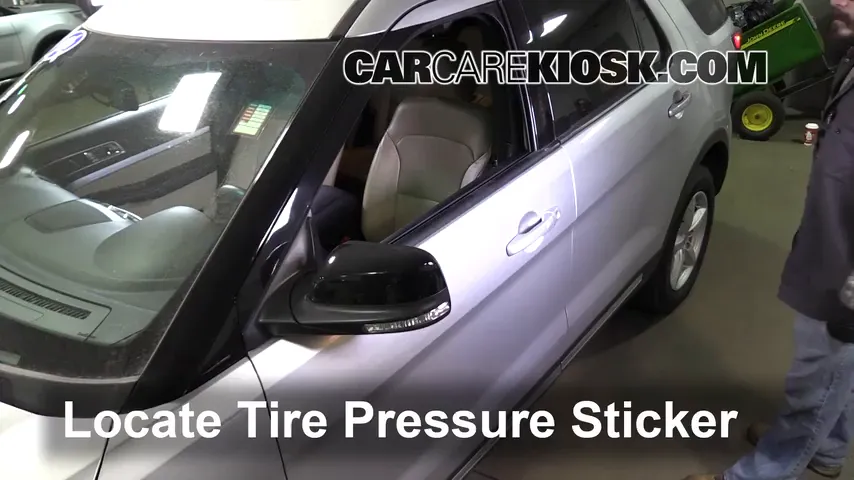 2017 Ford Explorer XLT 3.5L V6 Tires & Wheels Check Tire Pressure